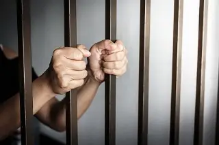 Enfermera mata a sus 3 hijos; su proceso judicial reaviva debate sobre esta enfermedad