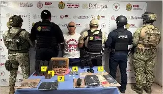 Detienen a personas durante cateos en varios municipios de Veracruz