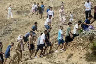 Advierten que la 'invasión' en Ceuta, España, 'no es un fenómeno espontáneo'