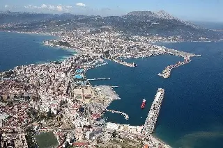 ¿Dónde se ubica Ceuta, ciudad española que sufrió una crisis de migración?