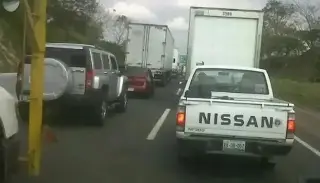 Cierra parcial en Plaza de Cobro en carretera de Veracruz 