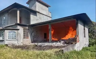 Se incendia garage de una casa en Rafael Delgado, Veracruz; esto se sabe 