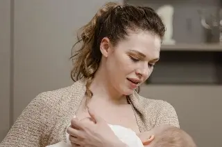 ¿Sabías que la lactancia también protege la salud de la mamá? Esto dice un especialista