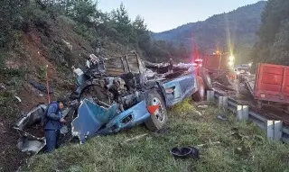 Identifican a operador que murió en fatal accidente en autopista de Veracruz 