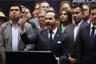 De la Espriella asume la Presidencia de Colombia sin mayorías legislativas y con este reto
