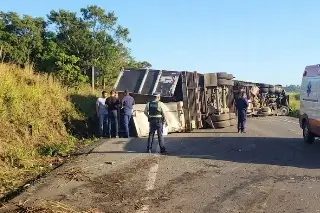 Cierre total en esta carretera de Veracruz por accidente