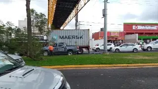 Caos vial en la entrada de Xalapa por accidente, esto se sabe