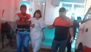 Muere mujer en hospital tras ser hallada sin ropa en autopista de Veracruz 