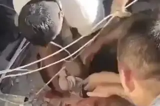 Tiene apenas 6 meses y quedó atrapado en escombros tras terremoto en Colombia (+Video)