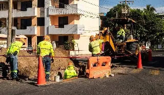 Reparan hundimiento en colonia de Veracruz 