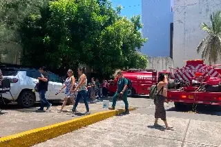 ¿Qué provocó el conato de incendio en clínica del IMSS en Veracruz por el que evacuaron decenas de personas?