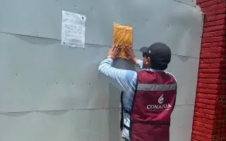 Conagua suspende permisos y sanciona a alcoholera tras mortandad de peces en Cosamaloapan