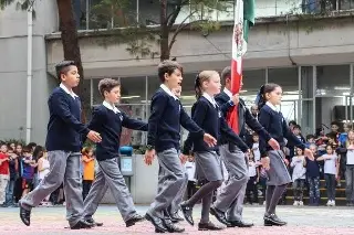 Antes era para los mejores estudiantes, ahora cualquiera será parte de la escolta en CDMX