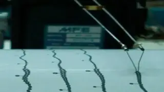 Terremoto de magnitud 7.7 sacude la costa de Indonesia