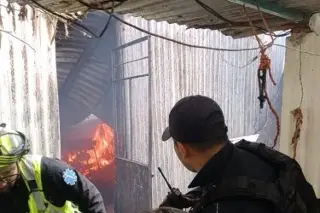 Incendio destruye taller en Río Blanco. Acusan que esto pudo ser