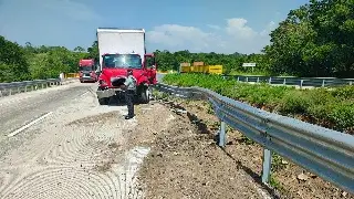 Se registra cierre parcial de circulación en autopista de Veracruz, ¿A qué altura?