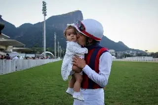 Captan caída que causó la muerte de famoso jockey brasileño; tenía 27 años (+Video)