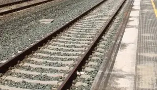 Se lo lleva el tren al intentar ganarle el paso en Veracruz