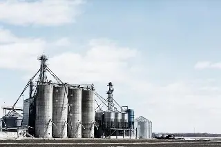 Irán anuncia hallazgo de 'mega yacimiento' de gas natural