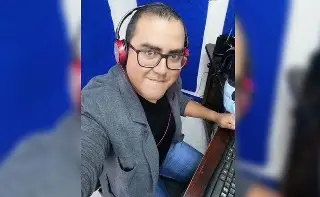 Buscan a Iván Michel Atilano, locutor de radio desaparecido