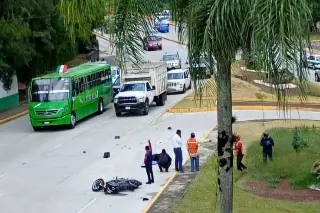 Motociclista lesionado por accidente cerca de la USBI de Xalapa