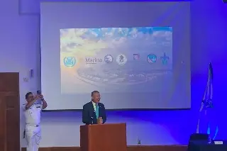Secretario de la Organización Marítima Internacional imparte conferencia en Veracruz