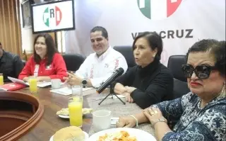 Rosario Robles llama a coalición opositora en 2027
