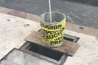Adulto mayor cae en registro sin tapa en Xalapa; señalan al Ayuntamiento