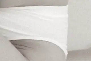 Detienen a creadora de contenido por bailar con ropa 
