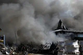 Suben a 38 los muertos por ataque a bodega de municiones en Kiev