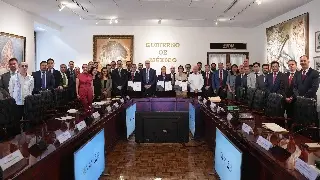 Renueva Sheinbaum acuerdo con gasolineros para contener precios ¿Cuánto costará?