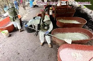 Aseguran casi 2 toneladas de metanfetamina en narcolaboratorio