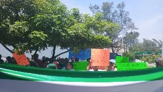 Retienen camiones de pasaje Saeta Verde; acusan arbitrariedad de Fiscalía