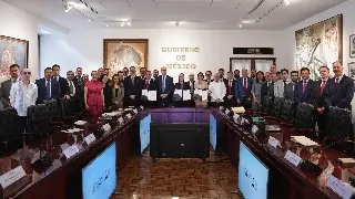 Sheinbaum renueva acuerdo con gasolineros; ¿a cuánto se venderá la gasolina Magna?