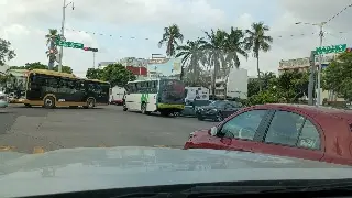 Choques provocan caos vial en Veracruz