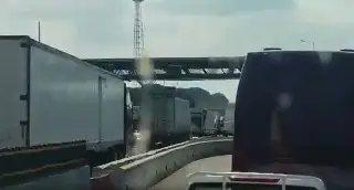 Reportan afectación vial en la carretera Tinaja - Cosoleacaque, checa a qué altura