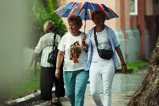 ¡No guardes el paraguas! Pronostican más lluvias y calor intenso para Veracruz