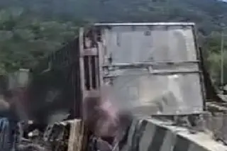 Accidente causa cierre vial en esta autopista de Veracruz