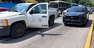 Caos vial en Díaz Mirón, esta es la causa 