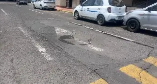 Automovilistas están en riesgo: reportan dos hundimientos en pleno Centro de Veracruz