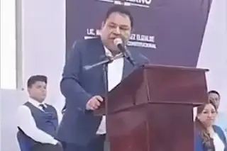 No me he robado ni un peso y si lo robé, fue para dárselo a ustedes: alcalde de Nicolás Flores (+Video)
