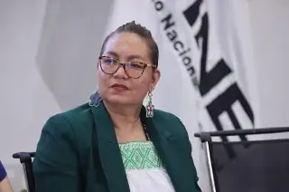 Claudia Arlett Espino deja la Secretaría Ejecutiva del INE