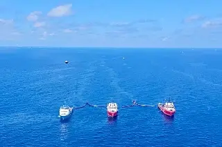 Controlan derrame de hidrocarburos de Pemex en el Golfo de México tras cierre de pozos