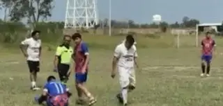 Balacera sorprende a jugadores y espectadores durante partido de fútbol