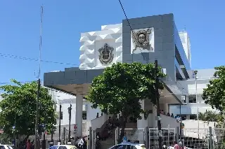 Colegio de Medicina Interna de Veracruz pide atender desabasto en hospitales IMSS-Bienestar