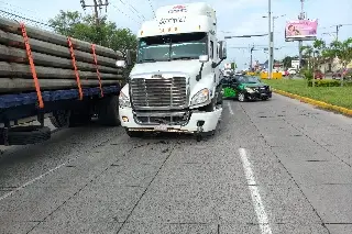 Carambola en avenida de Veracruz; hay caos vial 