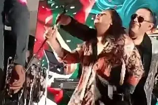'Pasadita de copas' da show con 'La Sonora Dinamita' en Noche Mexicana del SNTE (+Video)