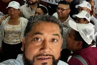Rinde protesta suplente de Zenyazen Escobar en la Cámara de Diputados