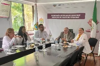 Secretario de Salud federal llega a Xalapa tras brote de sarampión en Cecan