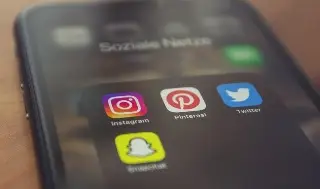 ¡Adiós a las redes sociales antes de los 13! UE prepara nuevas restricciones para menores